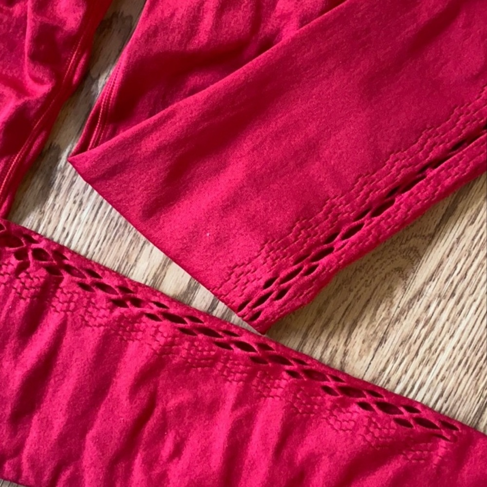NWT Fabletics Leggings - Picture 3 of 5